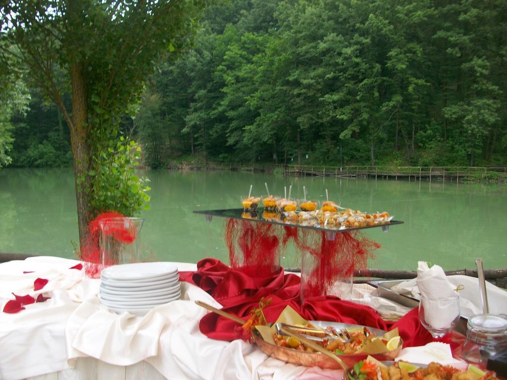 Parco Matildico Di Montalto Hotel Cadelbosco di Sopra Eksteriør billede