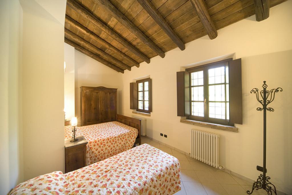 Parco Matildico Di Montalto Hotel Cadelbosco di Sopra Eksteriør billede